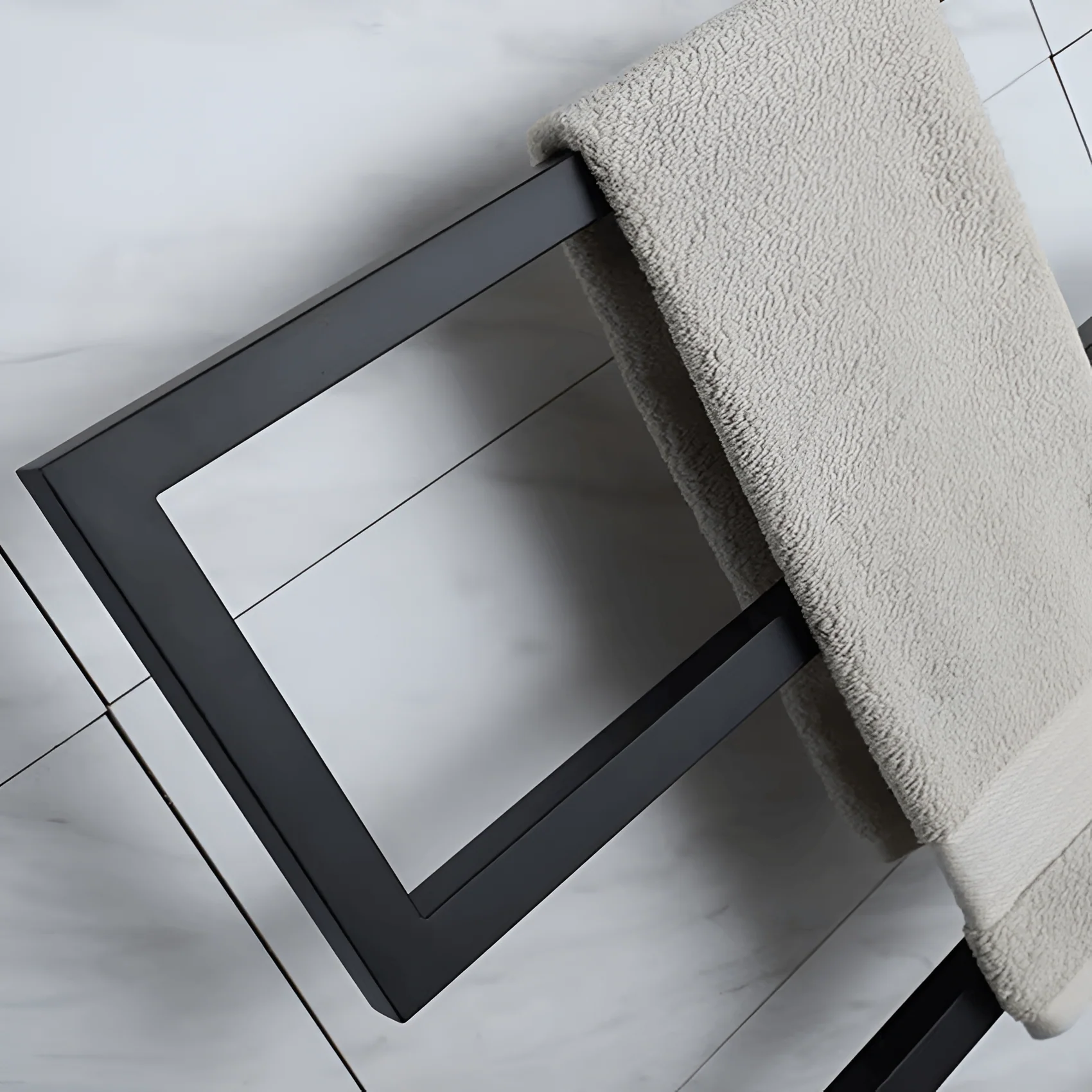 Bremen - Towel Bar Warmer of Stainless Steel Black - Image 4