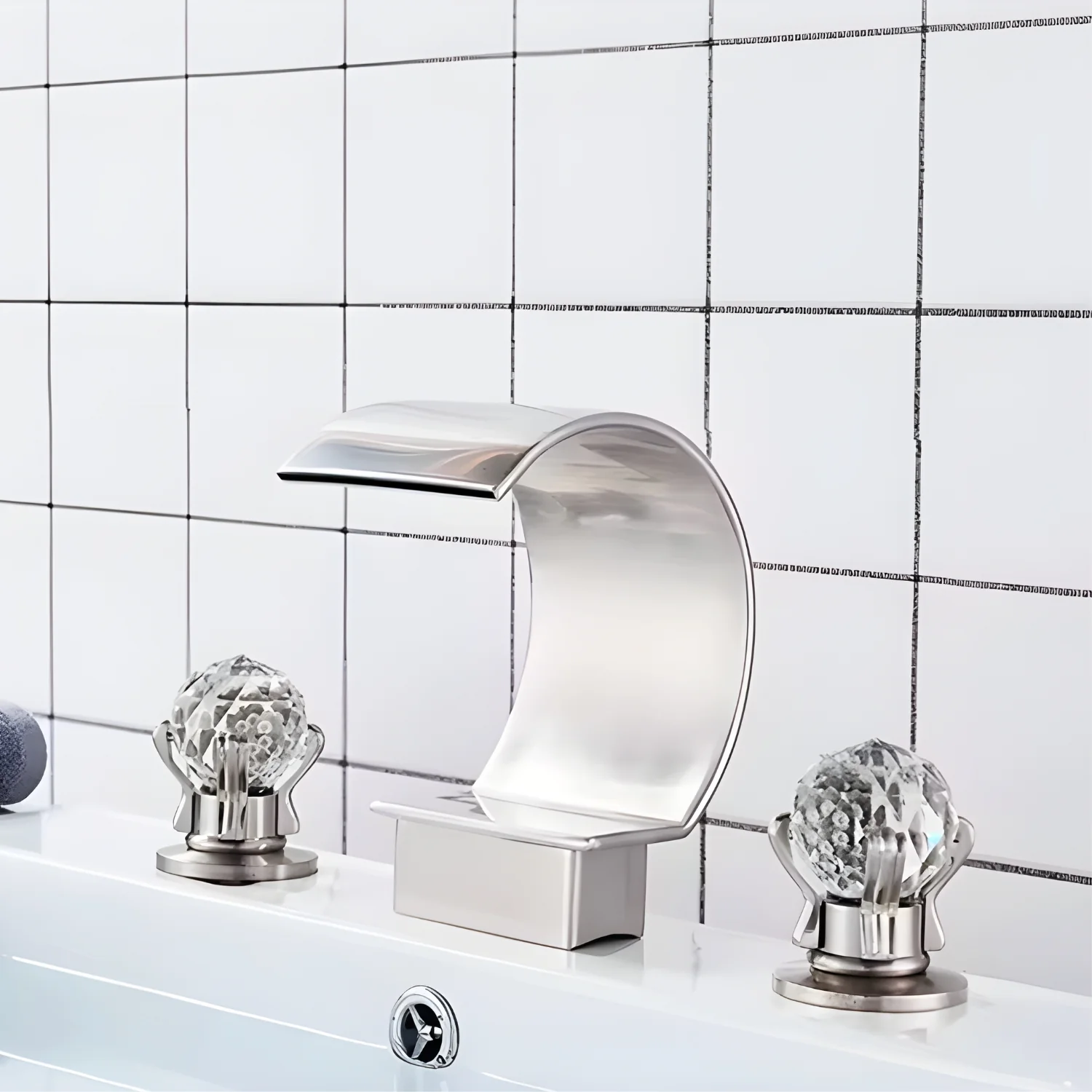 Halle - Three-Hole Waterfall Bathroom Faucet - Image 9